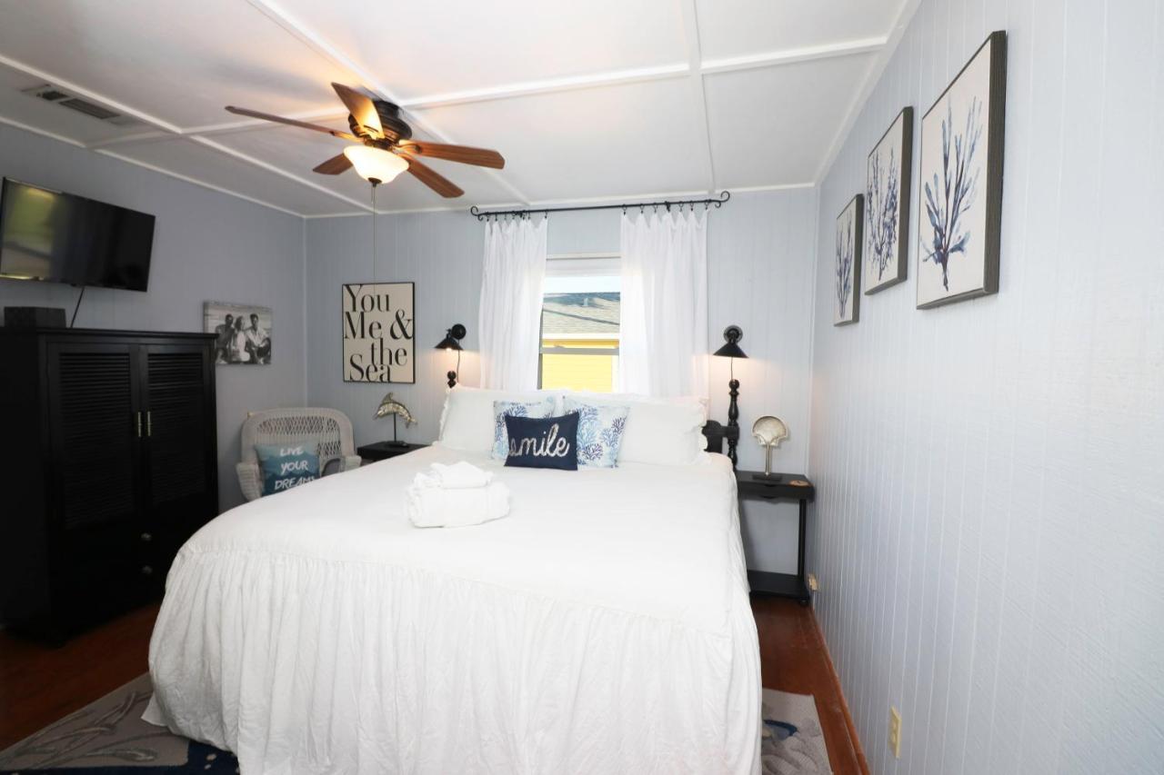 One-Of-A-Kind Beach Home With Lounge Bar Game Room Galveston Eksteriør bilde
