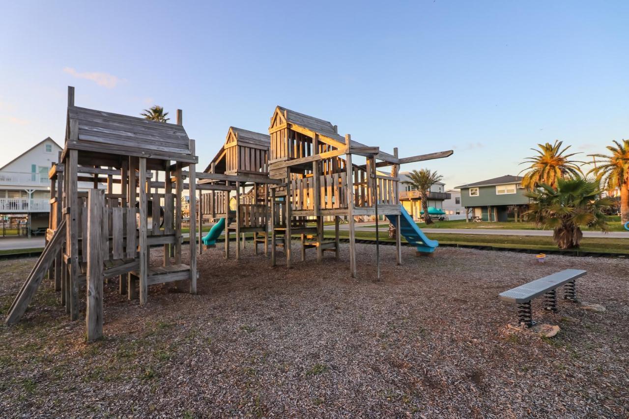 One-Of-A-Kind Beach Home With Lounge Bar Game Room Galveston Eksteriør bilde