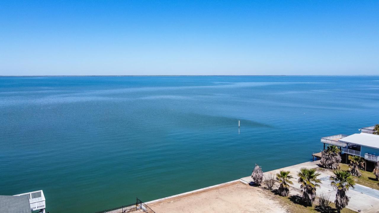 One-Of-A-Kind Beach Home With Lounge Bar Game Room Galveston Eksteriør bilde